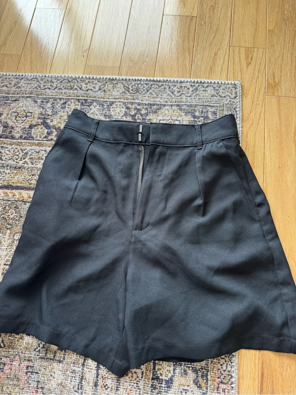 Abercrombie & Fitch Black High-Rise Tailored Shorts